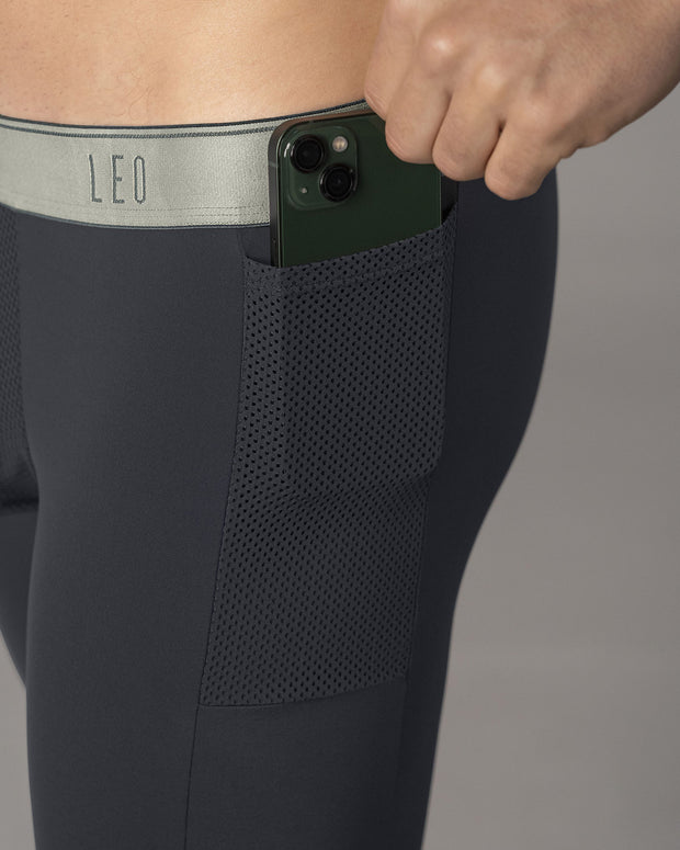 Bóxer deportivo con bolsillo lateral en microfibra#color_706-gris-elastico-gris-metalizado