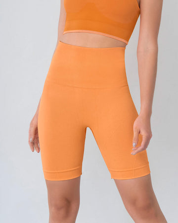 Short ciclista sin costuras con control suave de abdomen#color_203-naranja