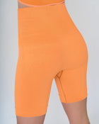 Short ciclista sin costuras con control suave de abdomen