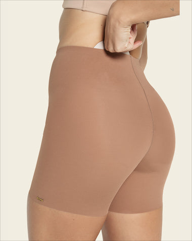 Slip con Imbottitura Slip Push Up per Rialzare i Glutei Leonisa