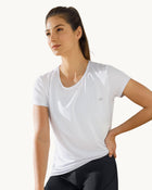 Camiseta deportiva de secado rápido y silueta semiajustada