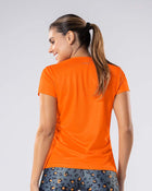 Camiseta deportiva de secado rápido y silueta semiajustada