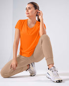 Camiseta deportiva de secado rápido y silueta semiajustada