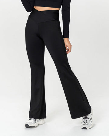 Legging bota ancha con control en abdomen y muslos#color_700-negro